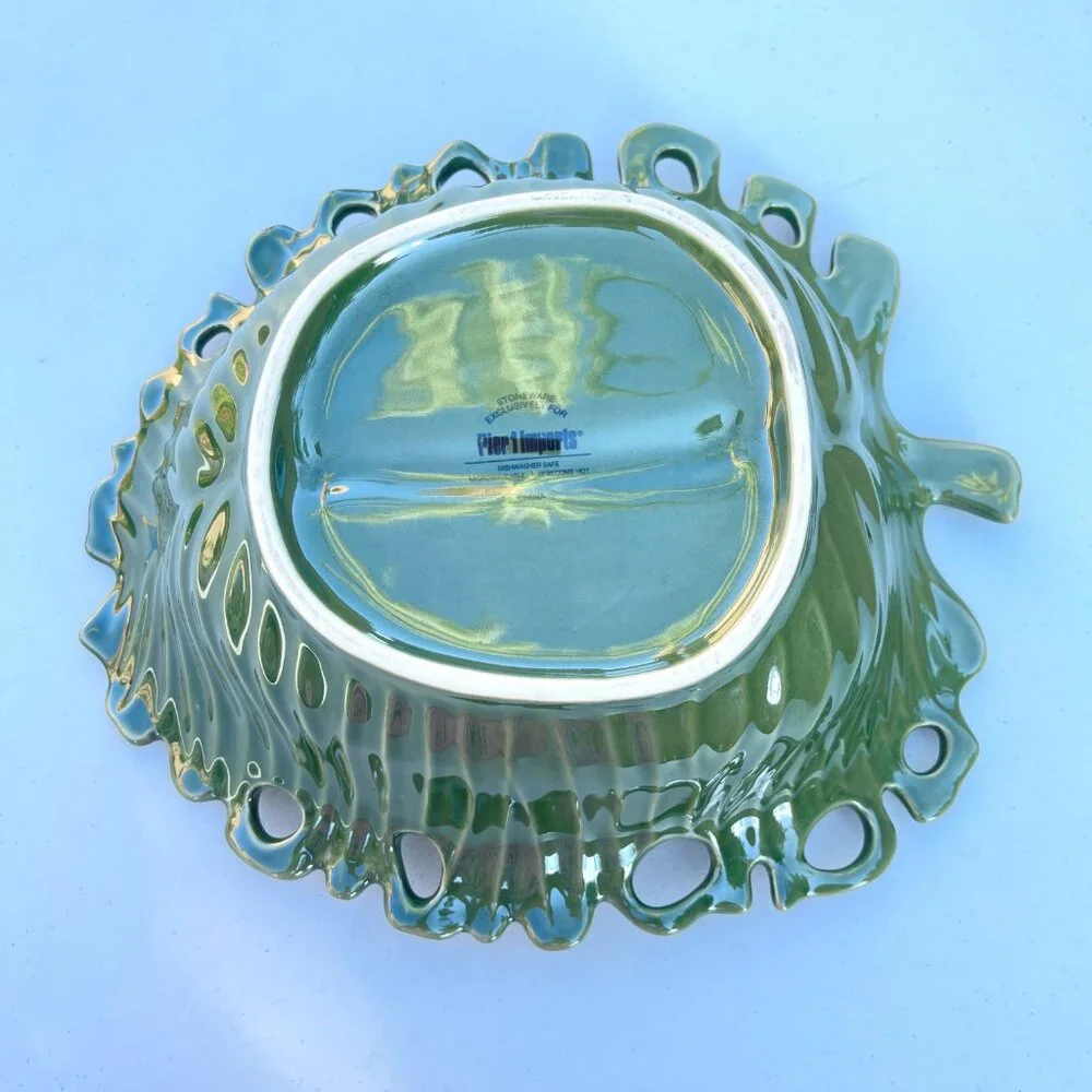 New Pier 1 Imports Green Palm Leaf Shaped Bowl Dish Stoneware Tropical
